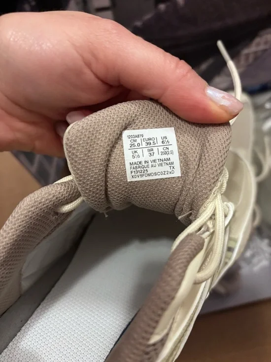 ASICS Cream & Beige Running Sneakers - Picture 4 of 5